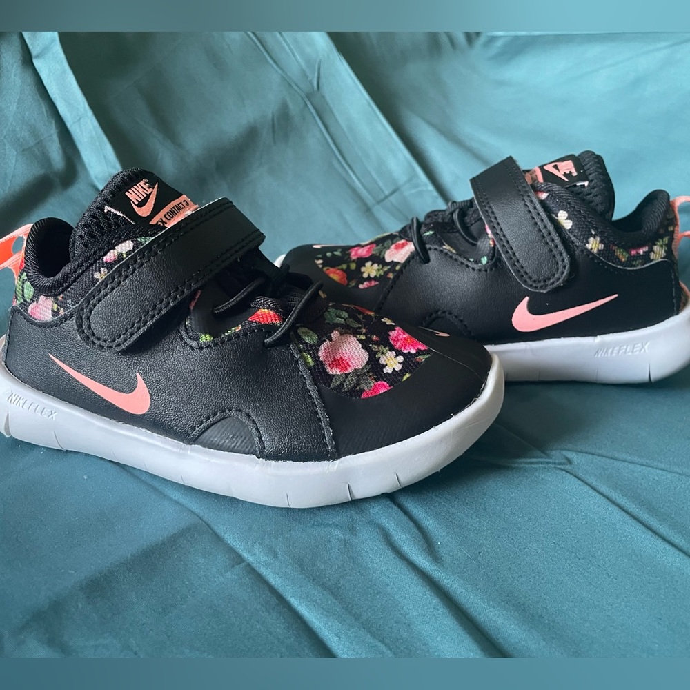 Nike Flex Contact 3 Toddler Girls size 9c Floral